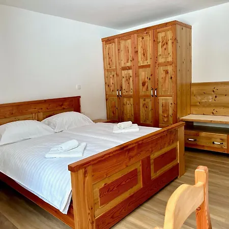 Golcar Zgornje Gorje